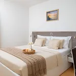 Sunny 1311 Lejlighed